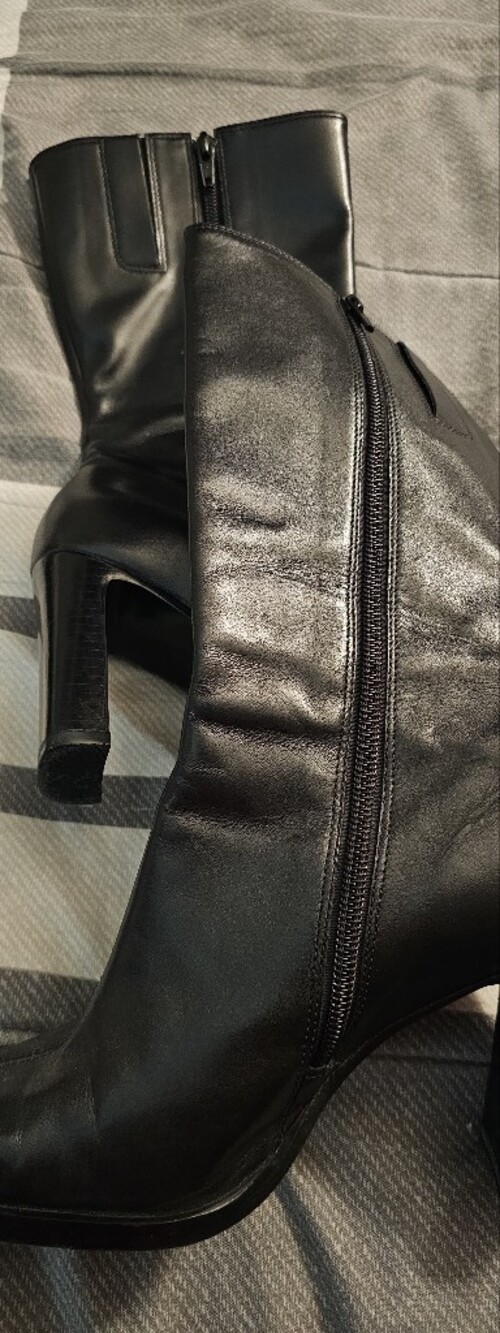 Nine West Black Square Toe Boots. Size 6.5 - Picture 4 of 5